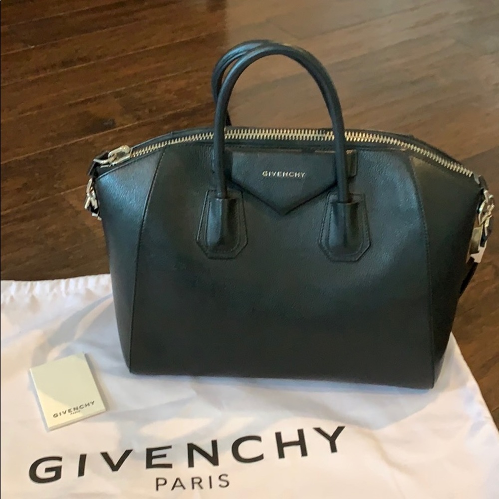 Givenchy Medium Antigona Bag